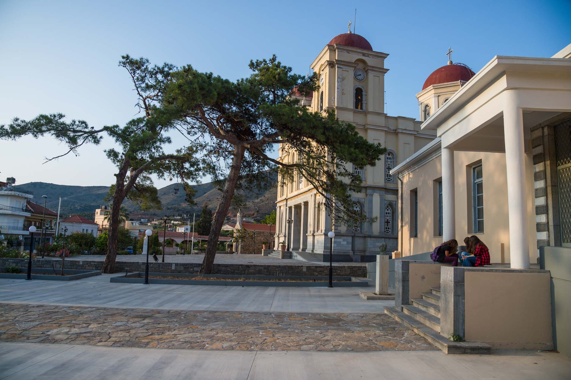 Néapoli a connu ses heures de gloire, avant de plonger dans l'oubli