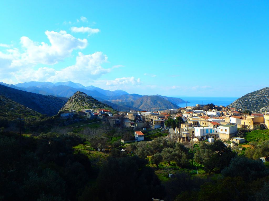 Fodélé est un village situé à 23 km à l'ouest d'Héraklion (qu'on appelait jadis Candie).