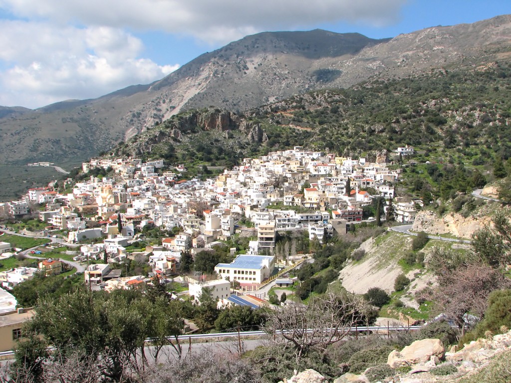 La région de Viannos couvre le versant sud de la montagne Dikti, du petit plateau d’OMALOS au magnifique littoral.